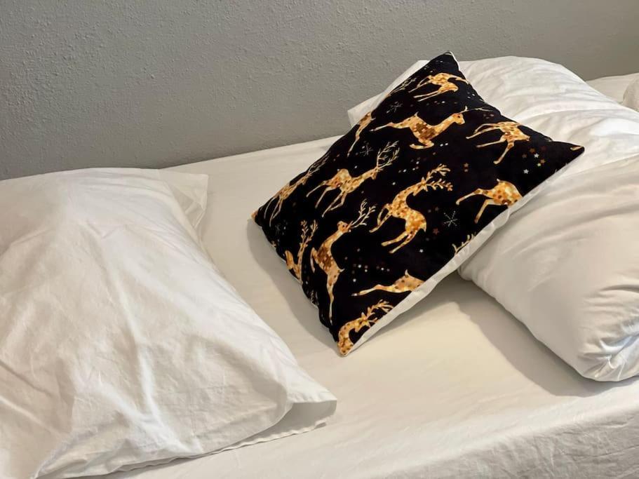 Ozkan Apartment - Fethiye Center Fully Furnished 50Mbps Wifi Netflix ภายนอก รูปภาพ